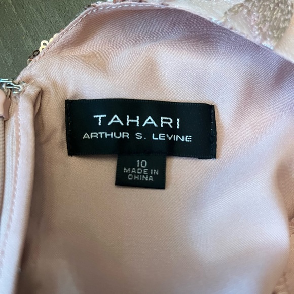 Tahari 3/4 sleeve rose-gold sequin gown - Picture 9 of 11